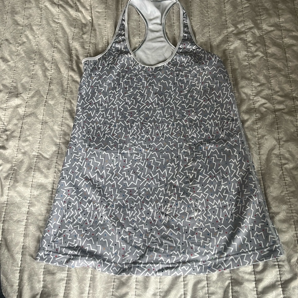 Women’s gray tank top